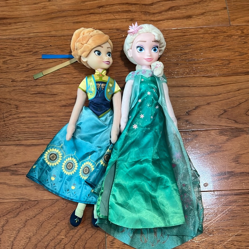 Frozen Fever Anna and Elsa doll set